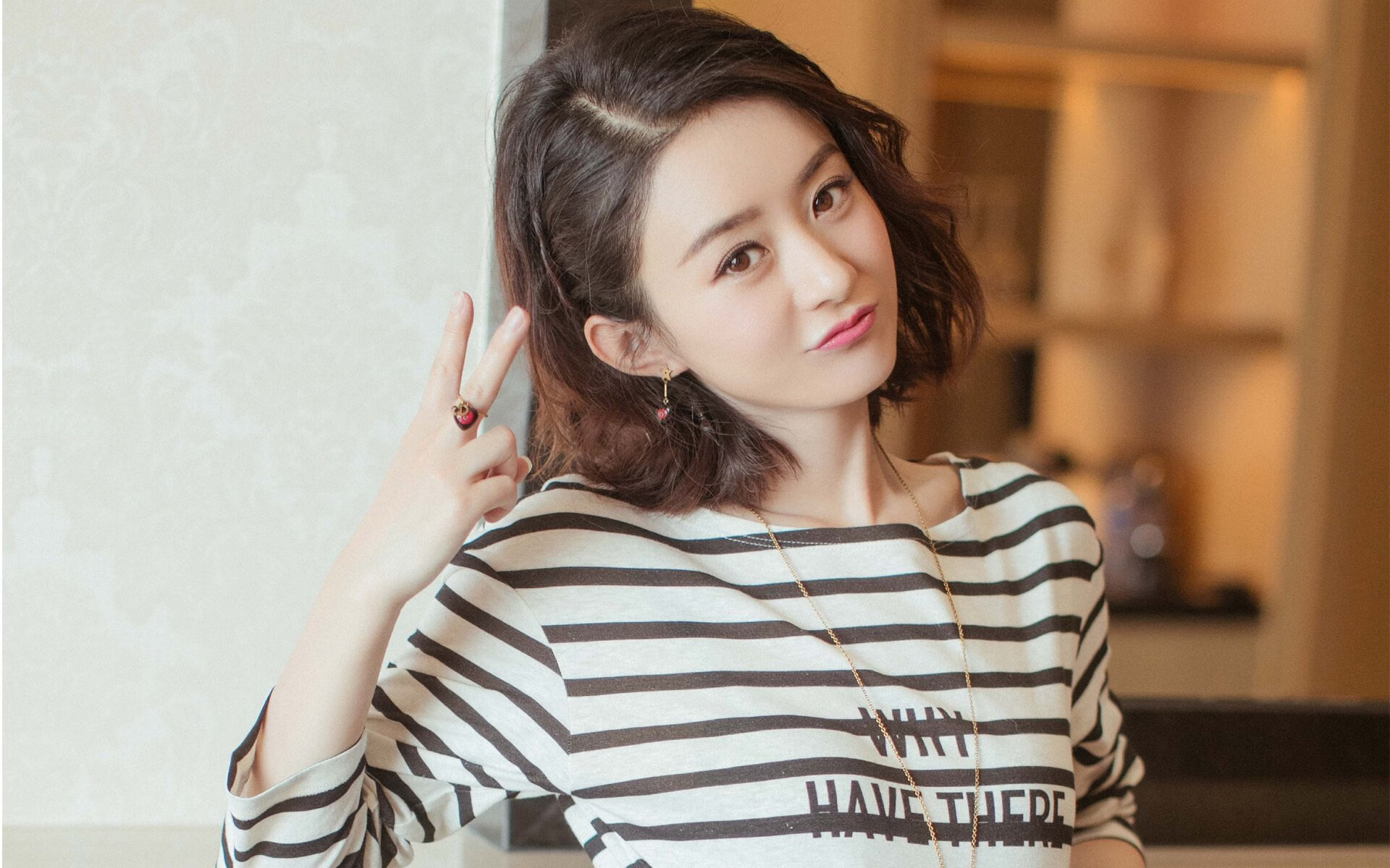 利兹联中场配合默契，白玫瑰军团冲击欧战区，曼联 利兹联 玫瑰战争